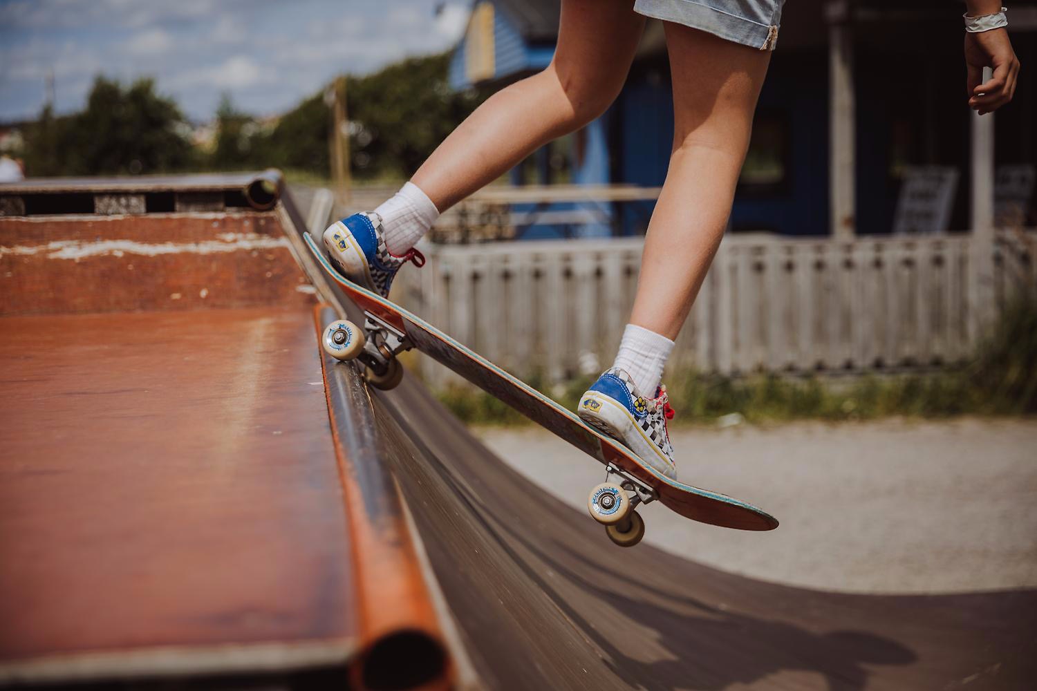 Skateboard i ramp.
